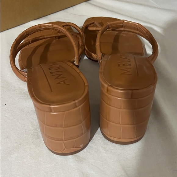 ANTONIO MELANI Women's Brown Croc-Embossed Heels - Picture 2 of 5